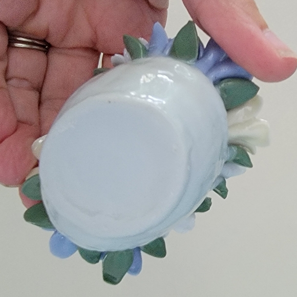 Porcelain Flower Basket - Picture 7 of 10